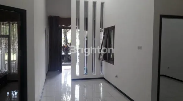 image RUMAH CANTIK FURNISED SIAP HUNI (2)