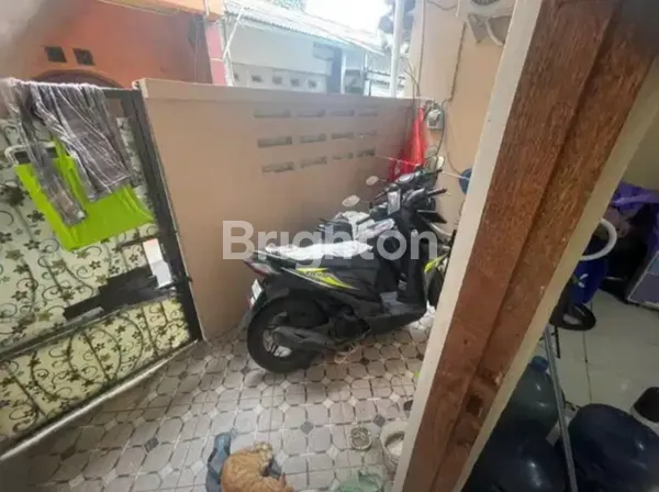 image RUMAH 2 LANTAI JOHAR BARU (2)