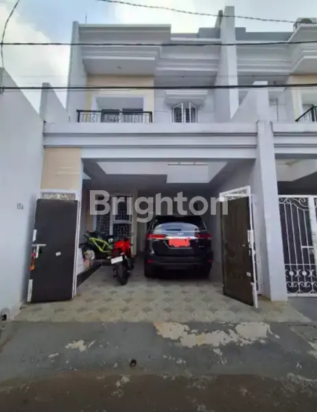 image RUMAH AKSES MUDAH 2 LANTAI RAWAMANGUN (1)