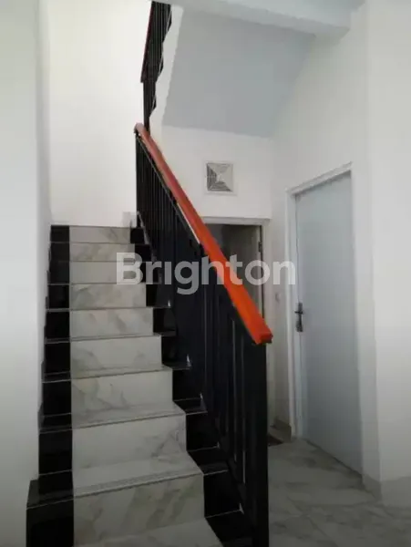 image RUMAH AKSES MUDAH 2 LANTAI RAWAMANGUN (4)