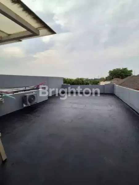 image RUMAH AKSES MUDAH 2 LANTAI RAWAMANGUN (8)