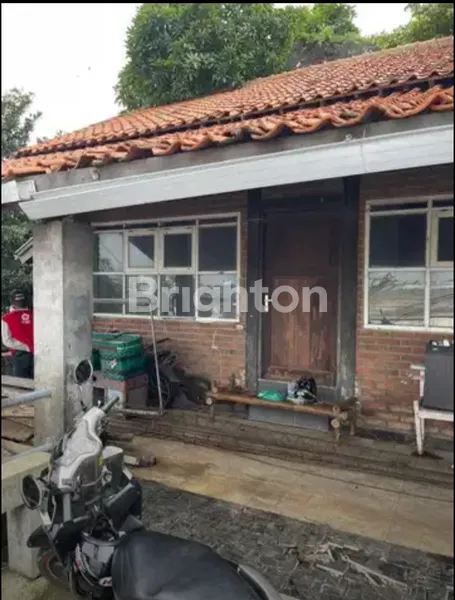 image JUAL TANAH BONUS RUMAH JL.BOROBUDUR (3)