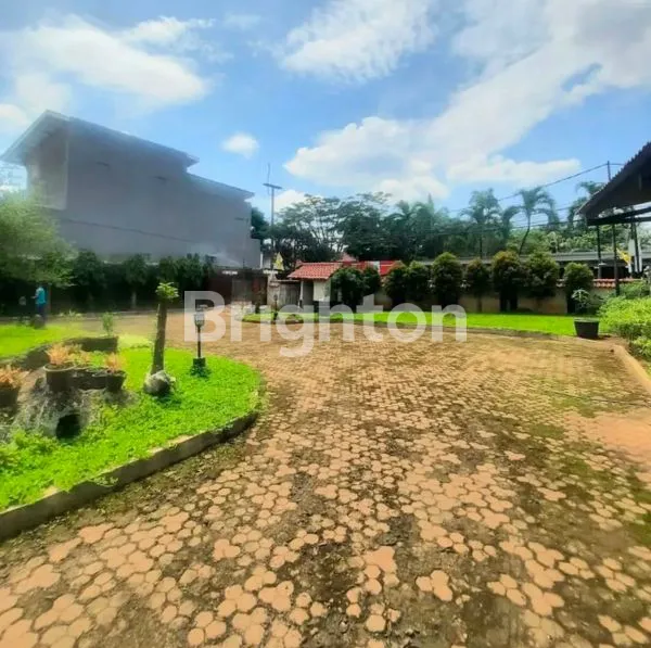 image DIJUAL CEPAT, RUMAH DENGAN HALAMAN LUAS (8)