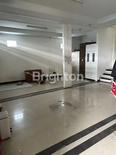 image RUKO 2 LANTAI DI LOKASI STRATEGIS RAMAI PERUMAHAN DALUNG PERMAI (5)