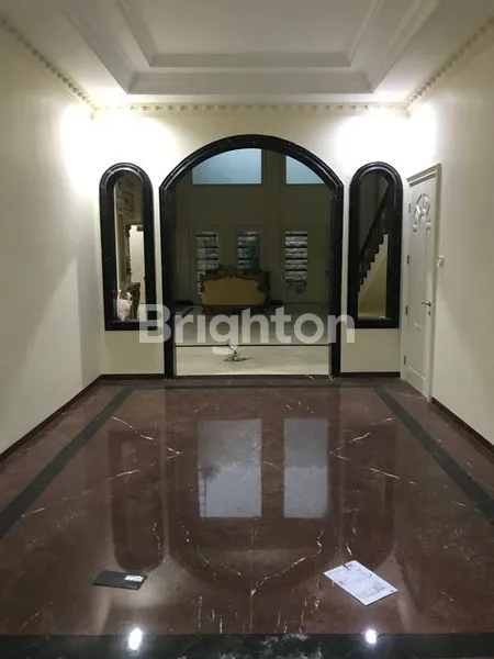 image RUMAH ROMAWI LOKASI TERDEPAN DI PAKUWON INDAH SURABAYA BARAT (4)