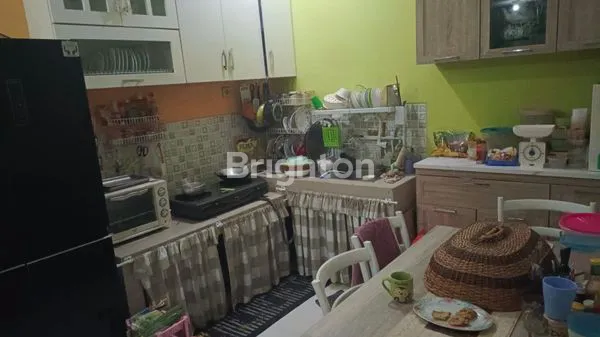 image RUMAH CAKEP ADA TERAS CAFE DAN KOLAM IKAN DI METLAND TRANSYOGI (5)