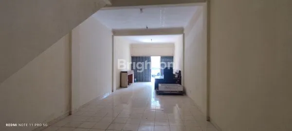 image JUAL SEWA RUKO NGALIAN SQUARE - RAMAI PENGUNJUNG (2)