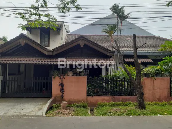 image RUMAH HOEK PINGGIR JALAN BINTARO SELATAN, JAKARTA SELATAN (2)