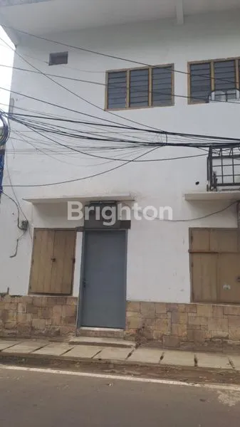 image RUMAH SIAP HUNI 2,5 LANTAI SENEN (1)