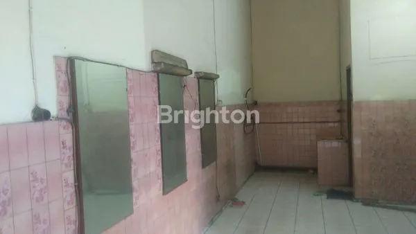 image RUMAH SIAP HUNI 2,5 LANTAI SENEN (2)