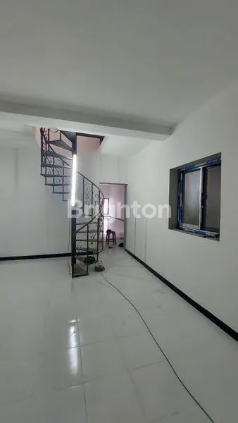 image RUMAH USAHA SIAP PAKAI NOL JALAN NGAGEL REJO (4)