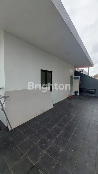 image RUMAH USAHA SIAP PAKAI NOL JALAN NGAGEL REJO (5)