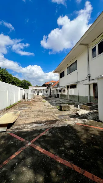 image PUSAT KOTA SURABAYA @ DIPONEGORO TERMURAHHHHH RUMAH RAYA DIPONEGORO - SURABAYA (1)