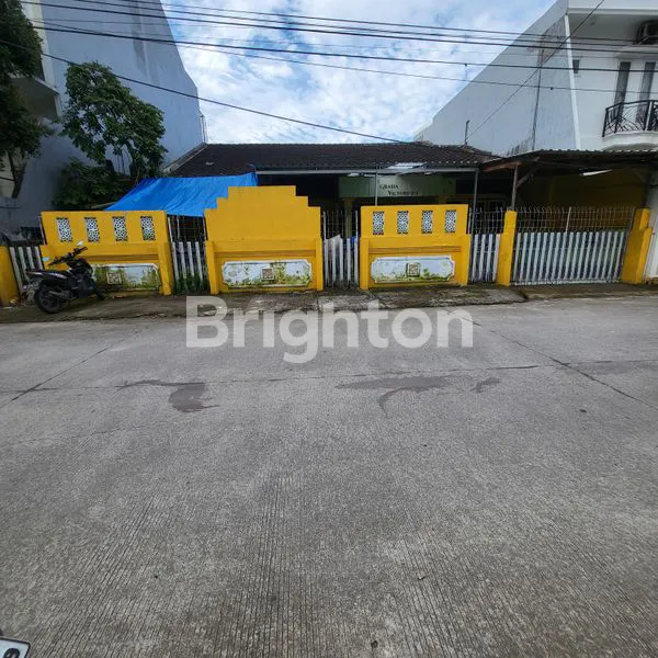 image RUMAH TENANG DI KOMPLEKS GUBENURAN (1)