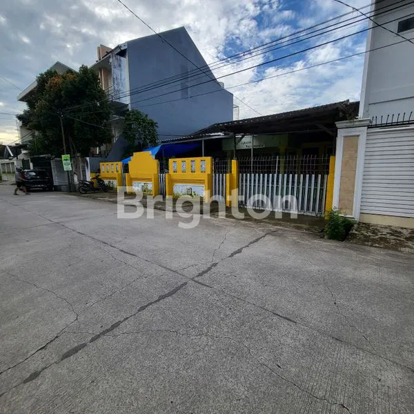 image RUMAH TENANG DI KOMPLEKS GUBENURAN (3)