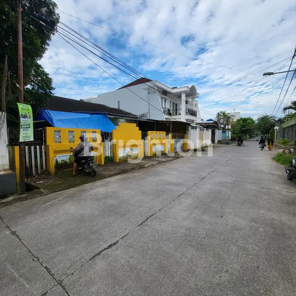 image RUMAH TENANG DI KOMPLEKS GUBENURAN (2)
