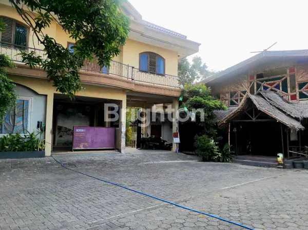 image RUMAH LUAS  COCOK UNTUK USAHA DI  KUDUS (1)