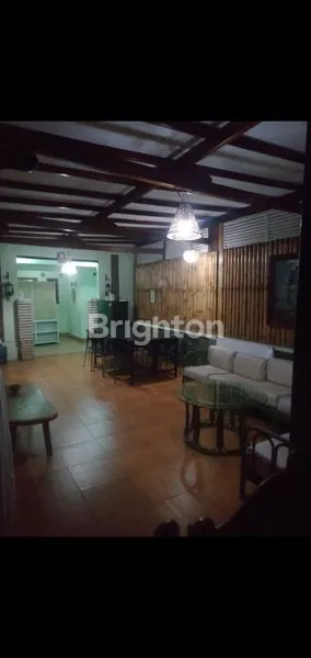image RUMAH 2 LANTAI FULL FURNISHED YANG LUAS DI PUSAT KOTA BATU (7)