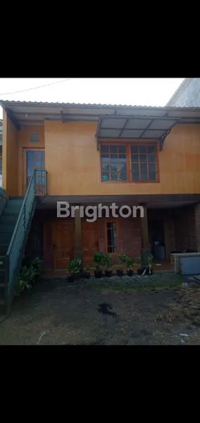 image RUMAH 2 LANTAI FULL FURNISHED YANG LUAS DI PUSAT KOTA BATU (8)