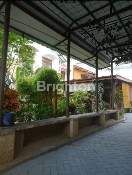 image RUMAH 2 LANTAI FULL FURNISHED YANG LUAS DI PUSAT KOTA BATU (5)