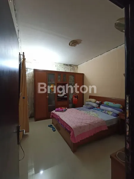 image RUMAH 1.5 LANTAI, TERAWAT, PLOSO, VILLA KALIJUDAN, KARANG EMPAT, ROW 3 MOBIL (5)