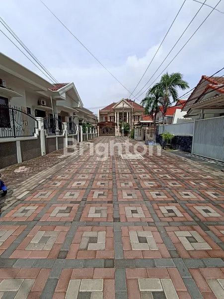 image RUMAH 1.5 LANTAI, TERAWAT, PLOSO, VILLA KALIJUDAN, KARANG EMPAT, ROW 3 MOBIL (8)