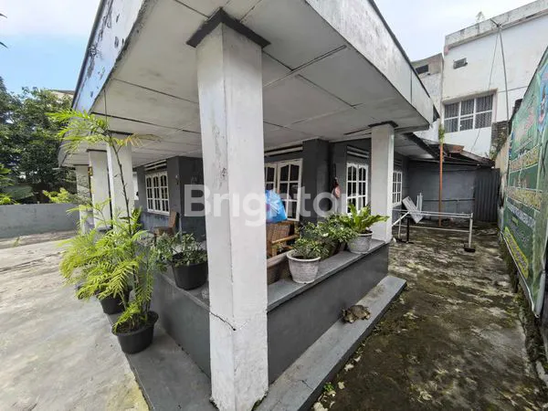 image RUMAH KLASIK TENANG (4)