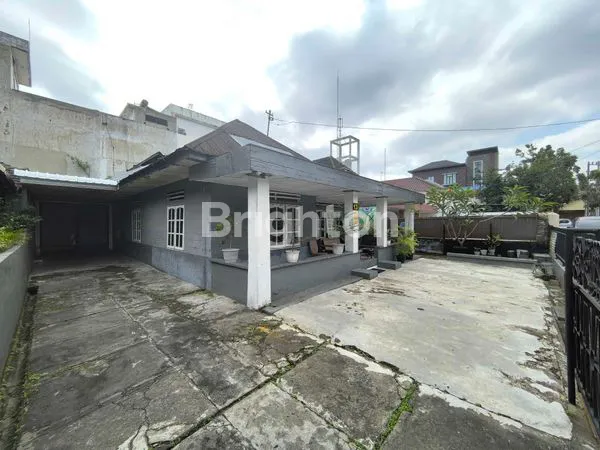 image RUMAH KLASIK TENANG (3)