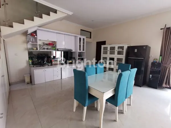 image RUMAH MEWAH DITENGAH PUSAT KOTA TANGERANG (4)