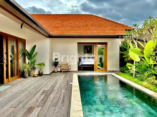 3 BR TROPICAL VILLA FULL FURNISHED IN SANUR BEACHSIDE
