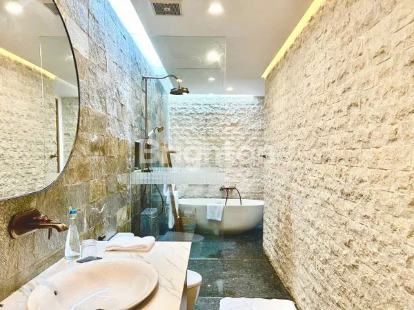 image 3 BR TROPICAL VILLA FULL FURNISHED IN SANUR BEACHSIDE (7)