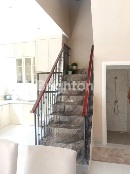 image M E R C Y TIPE PRESTON (2)