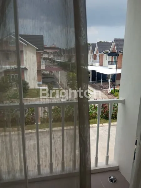 image M E R C Y TIPE PRESTON (4)