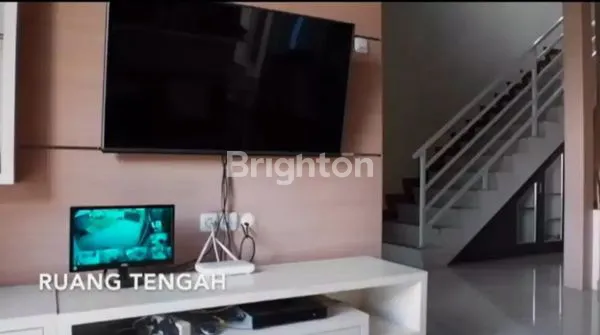 image RUMAH MEWAH FULL FURNISHED DI VILLA BUKIT  TIDAR MALANG (3)