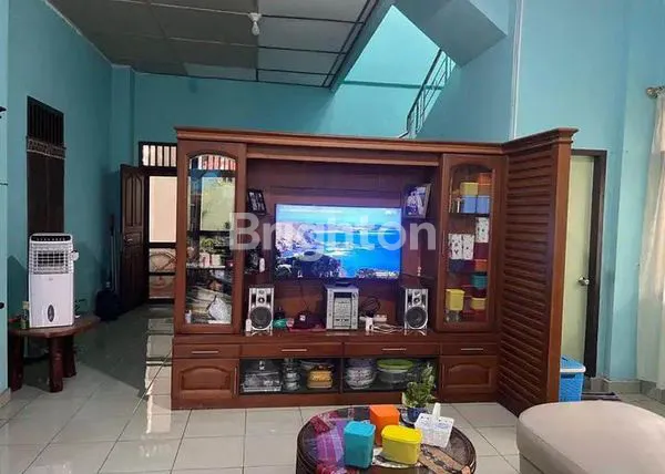 image RUMAH MEWAH DI MEDAN HELVETIA (8)