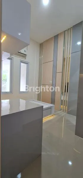 image RUMAH 2 LANTAI FULL FURNISHED SIAP HUNI SUKOLILO DIAN REGENCY (7)