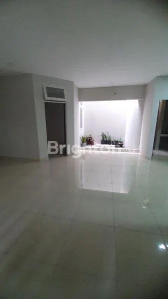 image RUMAH JL. KENCANA MOLEK, PURI KENCANA, JAKARTA BARAT (3)