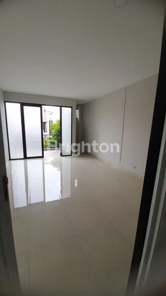 image RUMAH JL. KENCANA MOLEK, PURI KENCANA, JAKARTA BARAT (6)