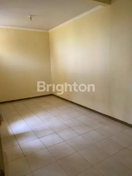 image KEBONSARI REGENCY, RUMAH 2 LANTAI, SIAP HUNI, TERAWAT, ONE GATE (5)