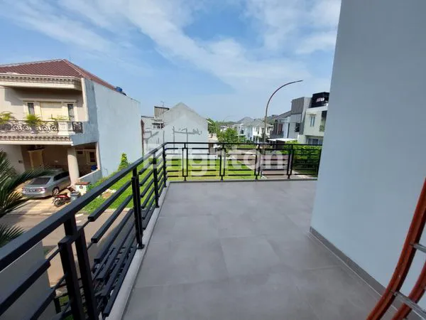 image RUMAH DIJUAL / SEWA SIAP HUNI 3 LANTAI (5)