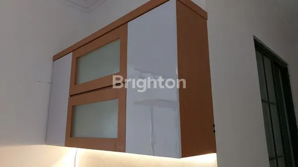 image RUMAH DIJUAL / SEWA SIAP HUNI 3 LANTAI (6)