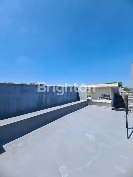 image RUMAH MINIMALIS 2 LANTAI ROYAL RESIDENCE DEKAT RAYA WIYUNG (2)