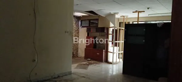 image RUMAH LUAS TENGAH KOTA HITUNG TANAH SAYAP SUDIRMAN DEKAT POM BENSIN SUDIRMAN  (5)