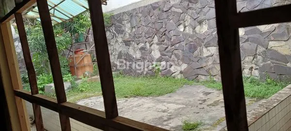 image RUMAH LUAS TENGAH KOTA HITUNG TANAH SAYAP SUDIRMAN DEKAT POM BENSIN SUDIRMAN  (6)