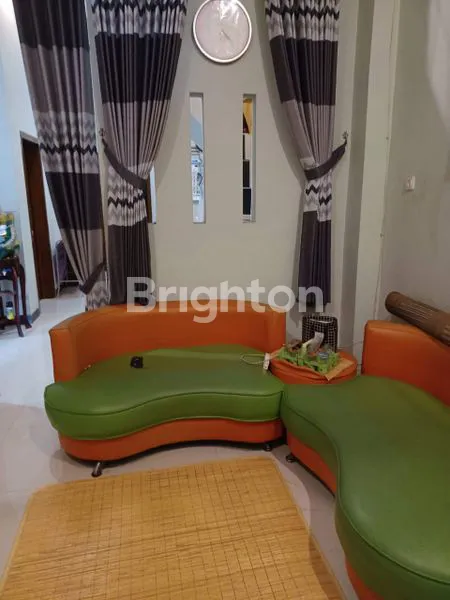 image RUMAH 2 LANTAI TENGAH KOTA LOKASI PADAT PENGHUNI (5)