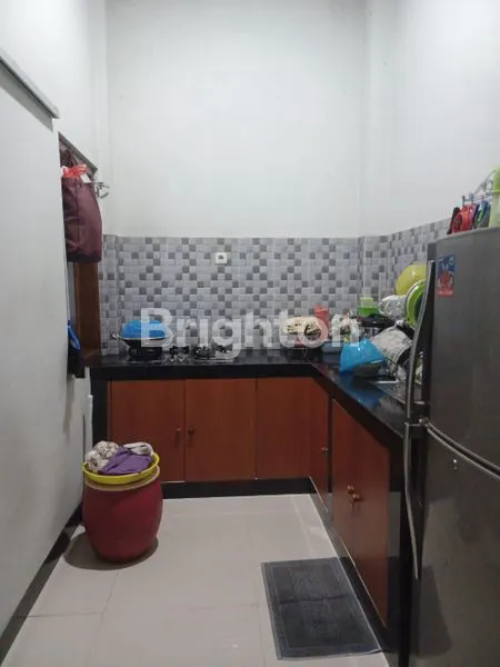 image RUMAH 2 LANTAI TENGAH KOTA LOKASI PADAT PENGHUNI (4)