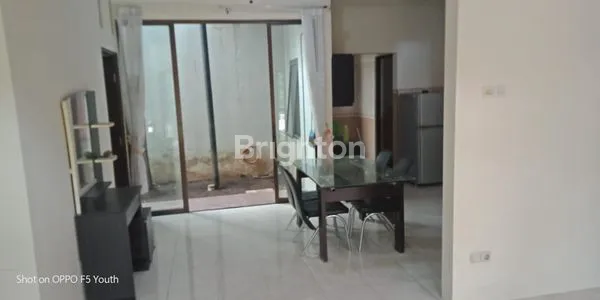 image RUMAH 2 LANTAI + FURNISH DILINGKUNGAN NYAMAN STRATEGIS DEKAT KOTA & EXIT TOLL SIDOARJO SIAP HUNICITRA GARDEN (6)