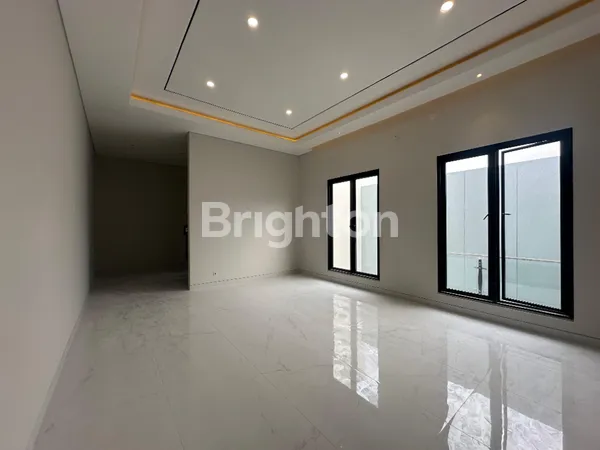 image RUMAH BARU SPLIT LEVEL DI CITRALAND DEKAT GWALK, PAKUWON INDAH DAN GRAHA FAMILY (6)