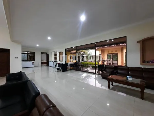 image DIJUAL RUMAH MEWAH SEMI FURNISH (4)