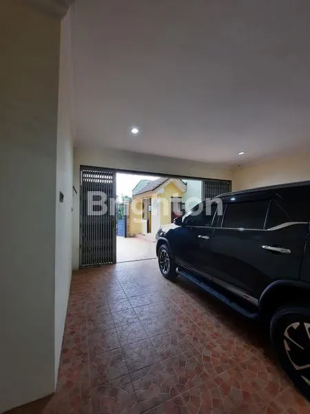 image DIJUAL RUMAH MEWAH SEMI FURNISH (3)